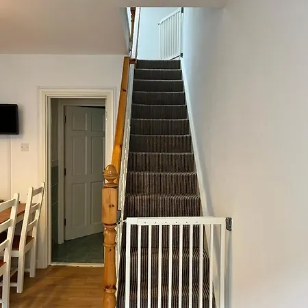 The House * Лехинч